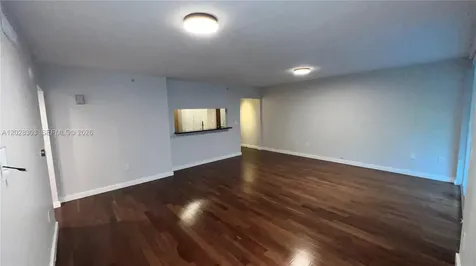 31 SE 5th Street Miami FL 33131