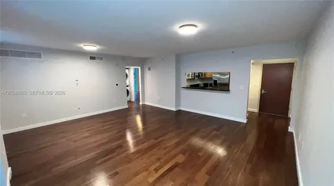 31 SE 5th Street Miami FL 33131