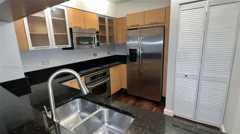 31 SE 5th Street Miami FL 33131