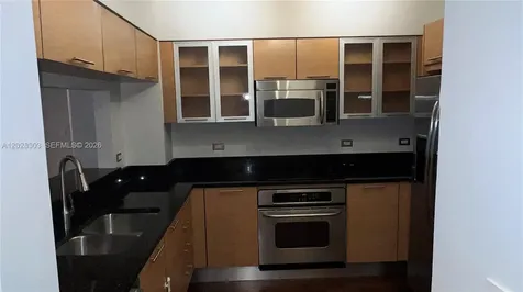 31 SE 5th Street Miami FL 33131