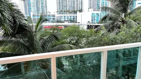 31 SE 5th Street Miami FL 33131