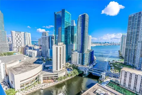 31 SE 5th Street Miami FL 33131