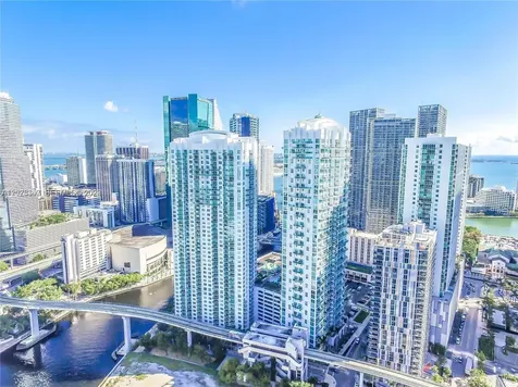 31 SE 5th Street Miami FL 33131