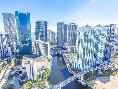 31 SE 5th Street Miami FL 33131