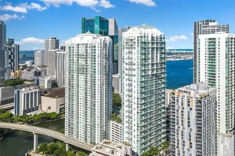 31 SE 5th Street Miami FL 33131
