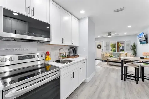 1218 NW 2nd Avenue Fort Lauderdale FL 33311