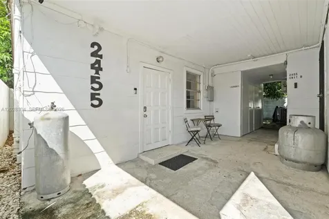 2453 SW 17th Street Miami FL 33145