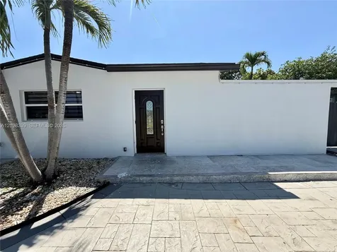 6520 W 8th Lane Hialeah FL 33012