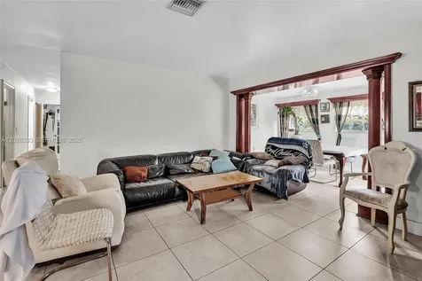 2631 NE 214th Street Miami FL 33180