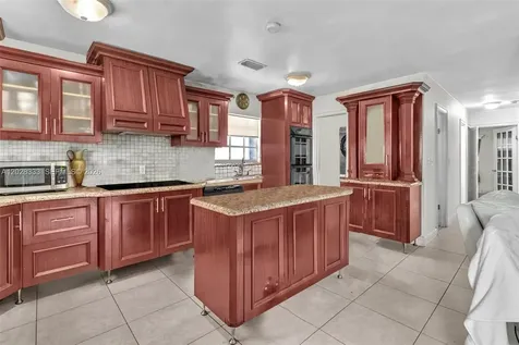 2631 NE 214th Street Miami FL 33180