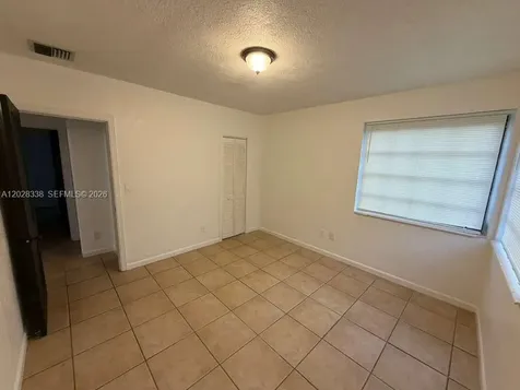 165 Lawn Way Miami Springs FL 33166