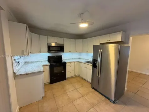 165 Lawn Way Miami Springs FL 33166