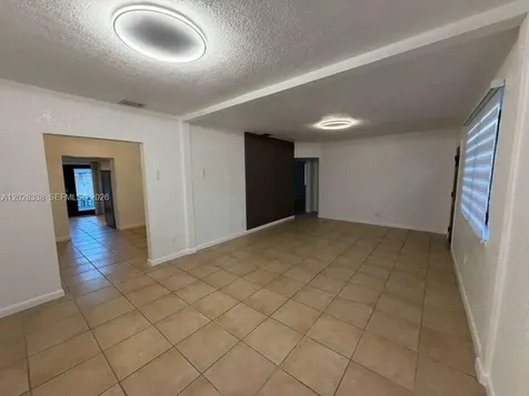 165 Lawn Way Miami Springs FL 33166