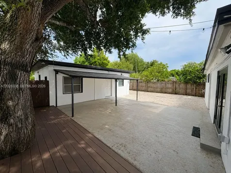 165 Lawn Way Miami Springs FL 33166