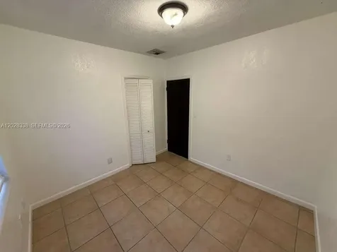 165 Lawn Way Miami Springs FL 33166