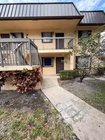 101 NW 93rd Avenue Pembroke Pines FL 33024