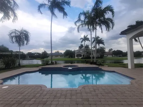 3250 W Stonebrook Circle Davie FL 33330