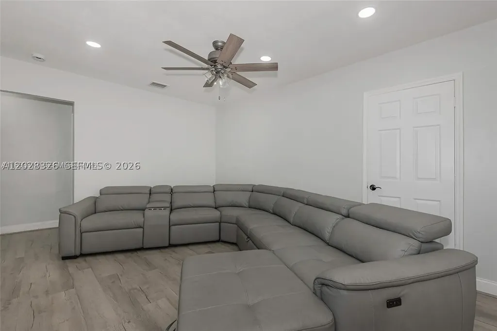 442 SW 22nd Avenue Fort Lauderdale FL 33312