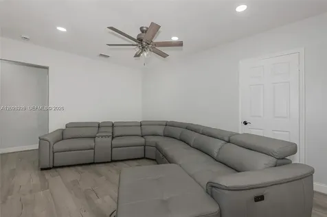 442 SW 22nd Avenue Fort Lauderdale FL 33312