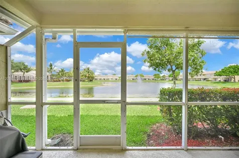 5927 Royal Way Tamarac FL 33321