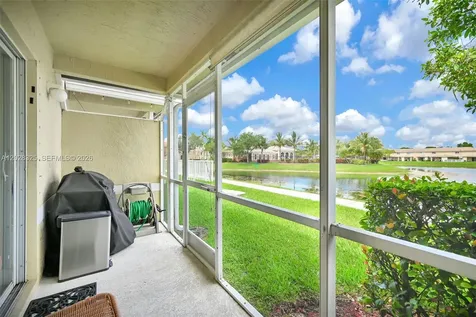 5927 Royal Way Tamarac FL 33321