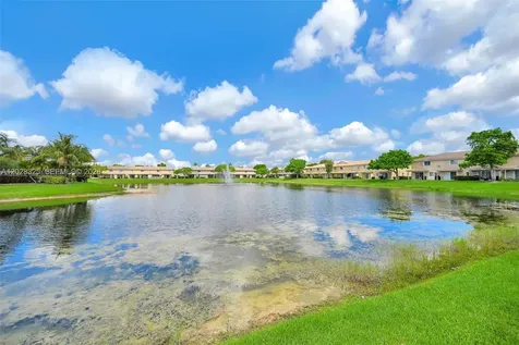 5927 Royal Way Tamarac FL 33321