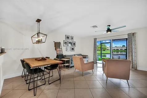 5927 Royal Way Tamarac FL 33321
