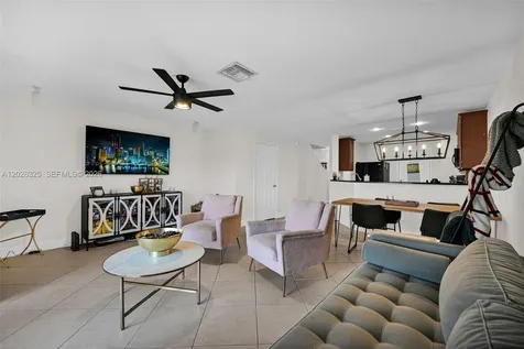 5927 Royal Way Tamarac FL 33321