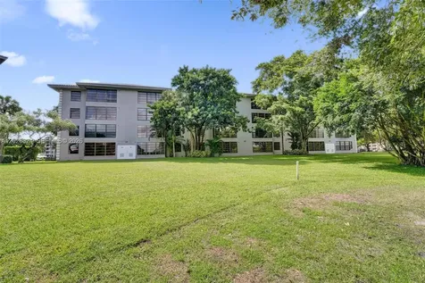 1502 Whitehall Drive Davie FL 33324