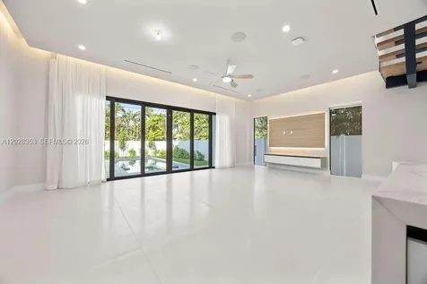 1135 NE 11th Avenue Fort Lauderdale FL 33304