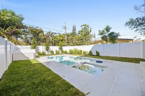 1135 NE 11th Avenue Fort Lauderdale FL 33304