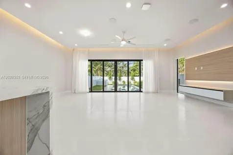1135 NE 11th Avenue Fort Lauderdale FL 33304