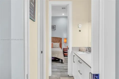 145 Venetian Drive Islamorada FL 33036