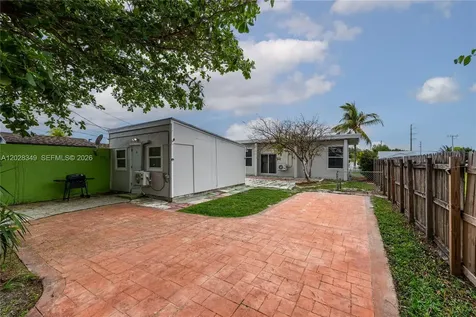2204 Mckinley Street Hollywood FL 33020