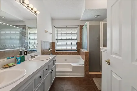 1641 Spring Oaks Lane Jacksonville FL 32221