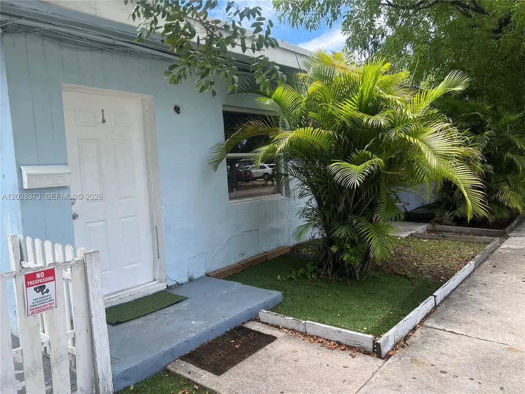 2118 N 19th Avenue Hollywood FL 33020