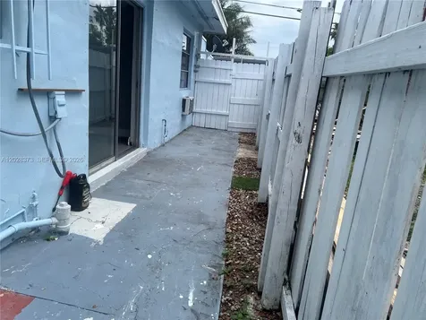 2118 N 19th Avenue Hollywood FL 33020