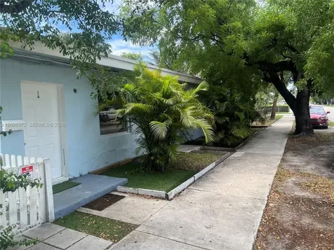 2118 N 19th Avenue Hollywood FL 33020