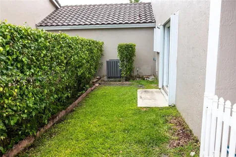 10560 NW 57th Court Coral Springs FL 33076