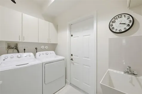 2608 Oakbrook Court Weston FL 33332
