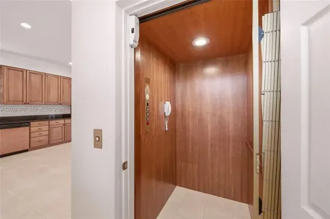 2608 Oakbrook Court Weston FL 33332