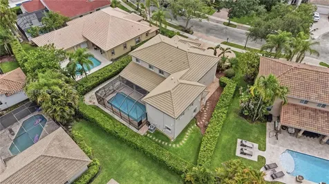2608 Oakbrook Court Weston FL 33332