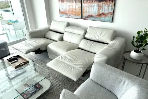 Sunny Isles Beach FL 33160
