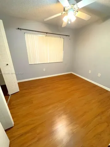 3263 NW 44th Street Oakland Park FL 33309