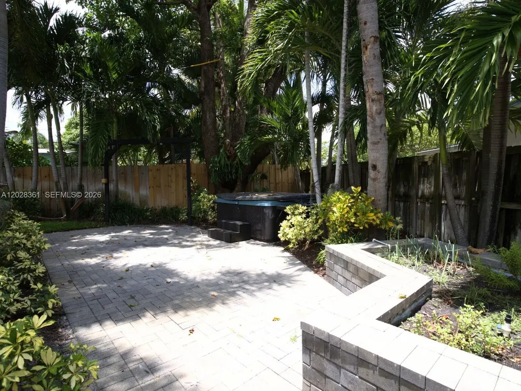 1701 NE 16th Avenue Fort Lauderdale FL 33305