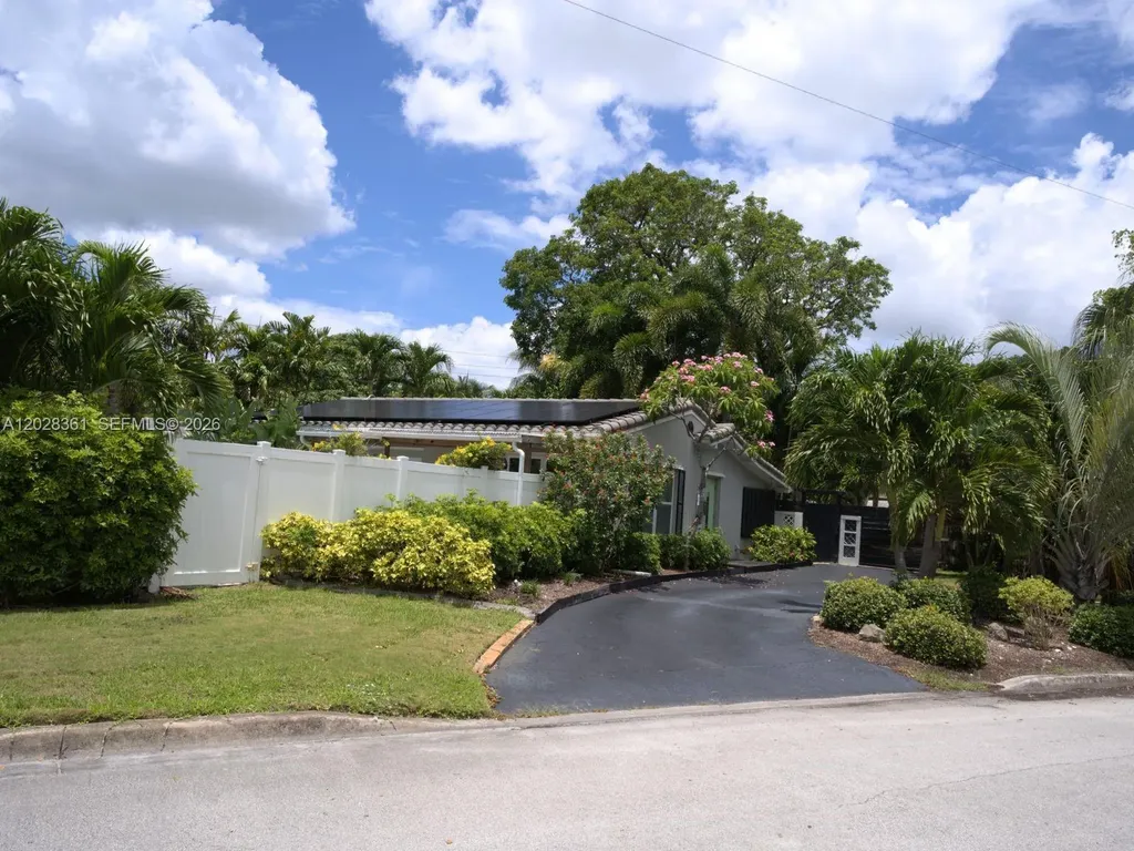 1701 NE 16th Avenue Fort Lauderdale FL 33305