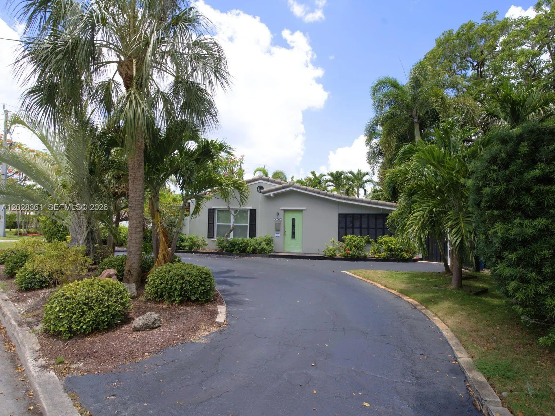 1701 NE 16th Avenue Fort Lauderdale FL 33305