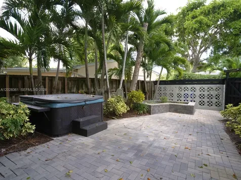 1701 NE 16th Avenue Fort Lauderdale FL 33305