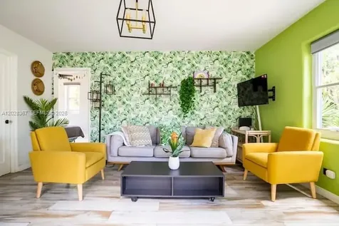 1516 S 17th Avenue Hollywood FL 33020