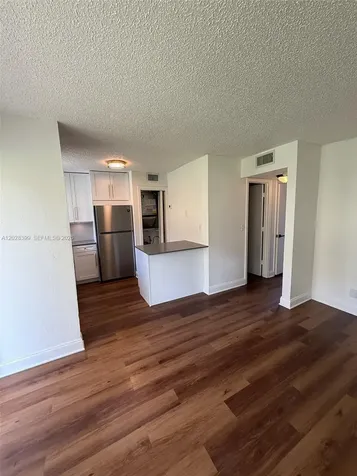 5168 NE 6th Avenue Oakland Park FL 33334